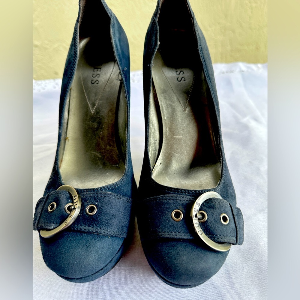Guess platform wedge suede shoes. Heels 4.25" Black size 9.1/2. Good condition.
